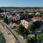 Appartamento Lara Sukošan