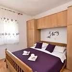 Lara Appartement *
