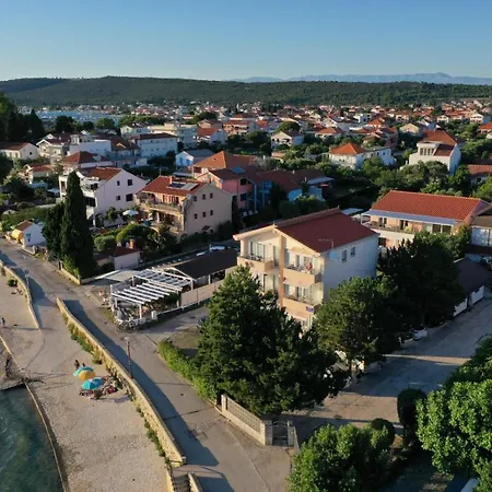 Apartamento Lara Sukošan