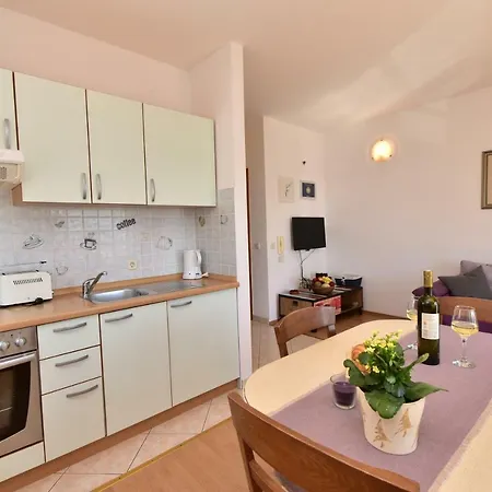 Lara Apartamento Sukošan