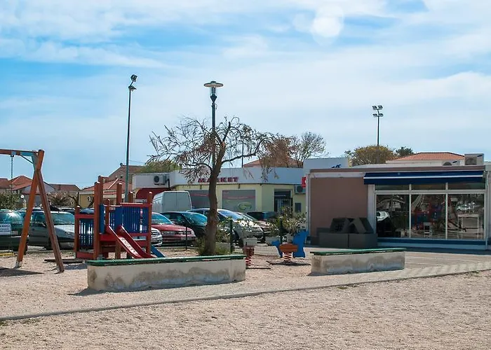 Apartman Lara *