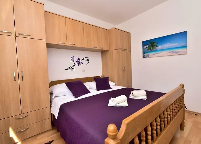 Apartman Lara *