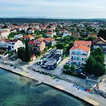 Lara * Sukošan