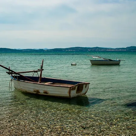 Lara Apartment Sukosan