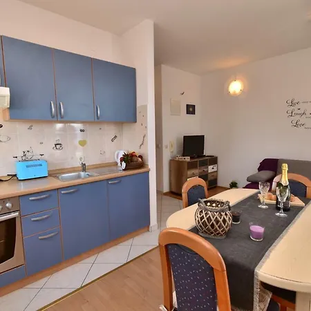Lara Apartment