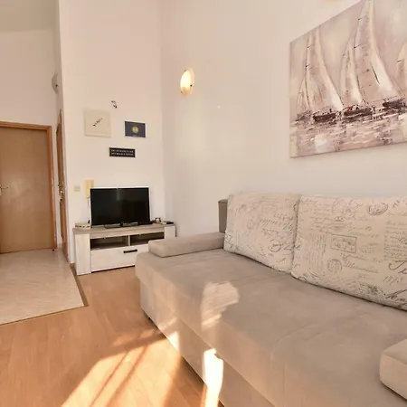 Apartment Lara Sukosan